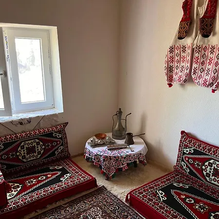 Kod Kapetana Tea