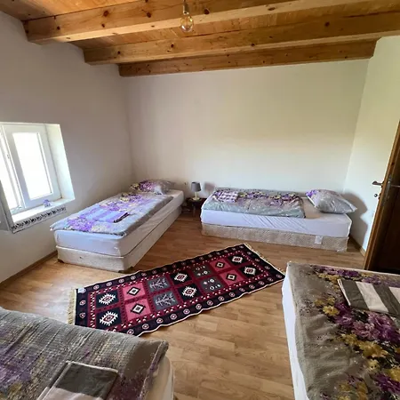 Kod Kapetana Tea Gornji Lukomir