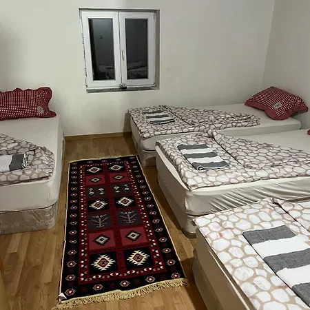 Bed & Breakfast Kod Kapetana Tea *
